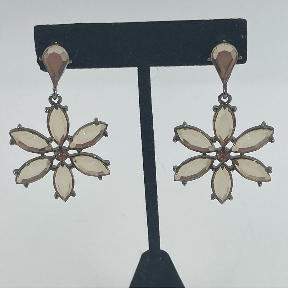 Vintage Daisy Glass Pierced Earrings
